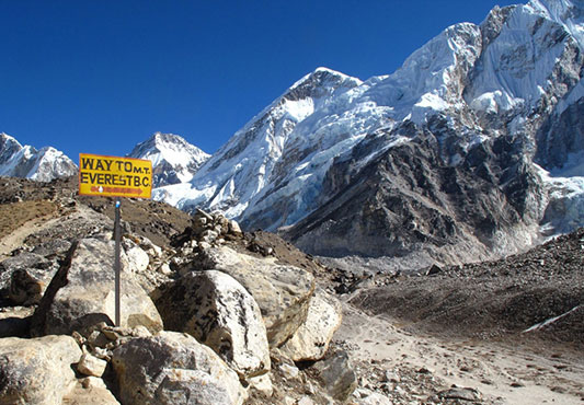 19 Days ULTIMATE EVEREST & GOKYO VALLEY Lodge Trek