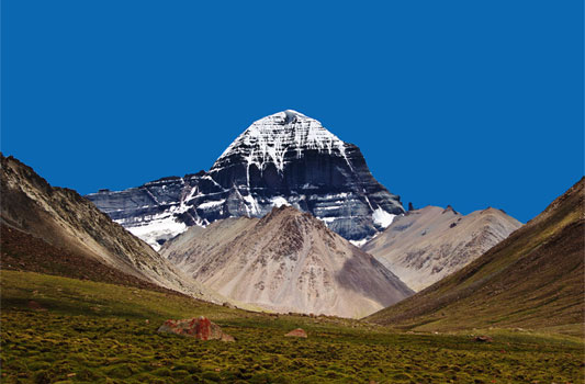 https://www.holidaynepaltrek.com/package/mount-kailash-lake-manasorovar-trek/