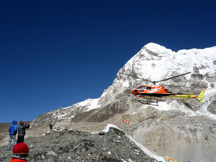 Everest-Base-Camp-Helicopter-Tour