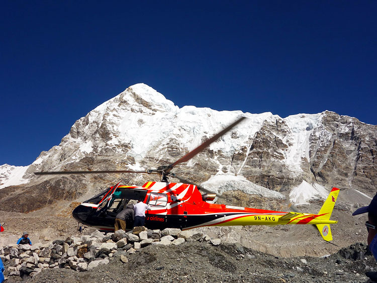 Everest-Base-Camp-Helicopter-tour