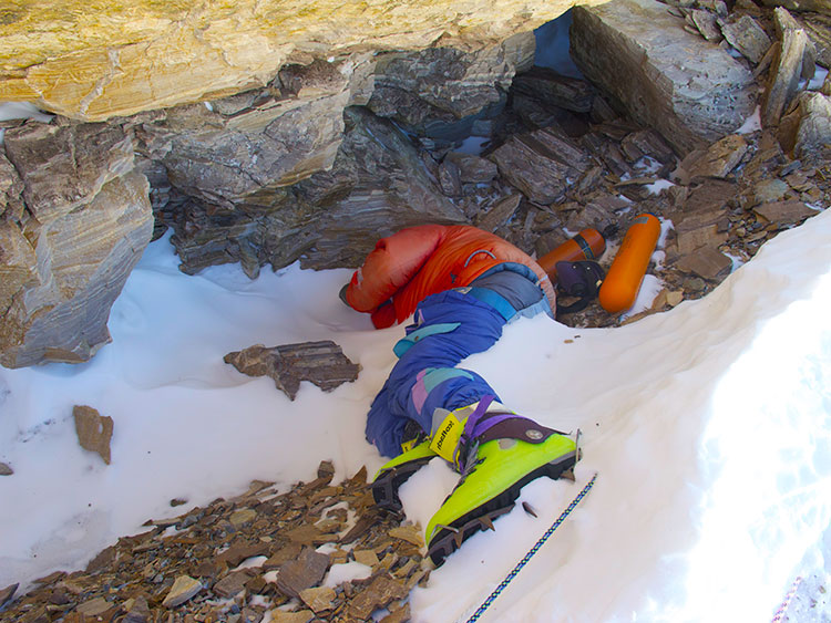 Corpse of Green Boots Everest