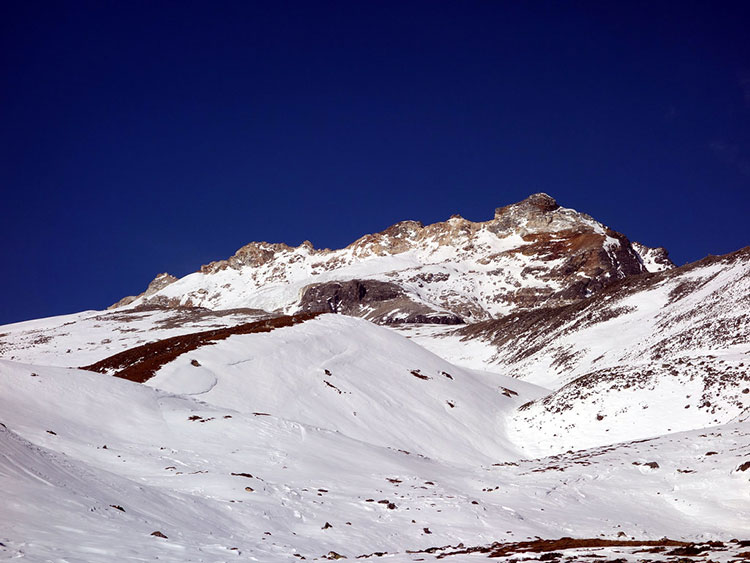 Yala-Peak-Climbing