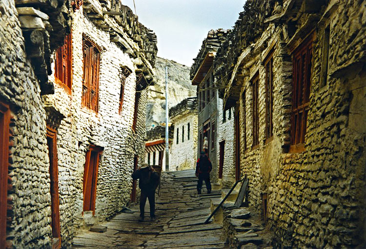 mustang-village